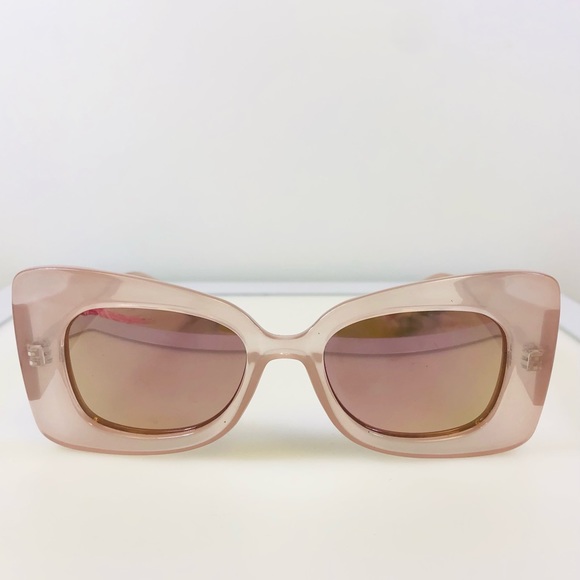 Women’s Kendall and Kylie Light Matte Pink Fashion Sunglasses main image 4